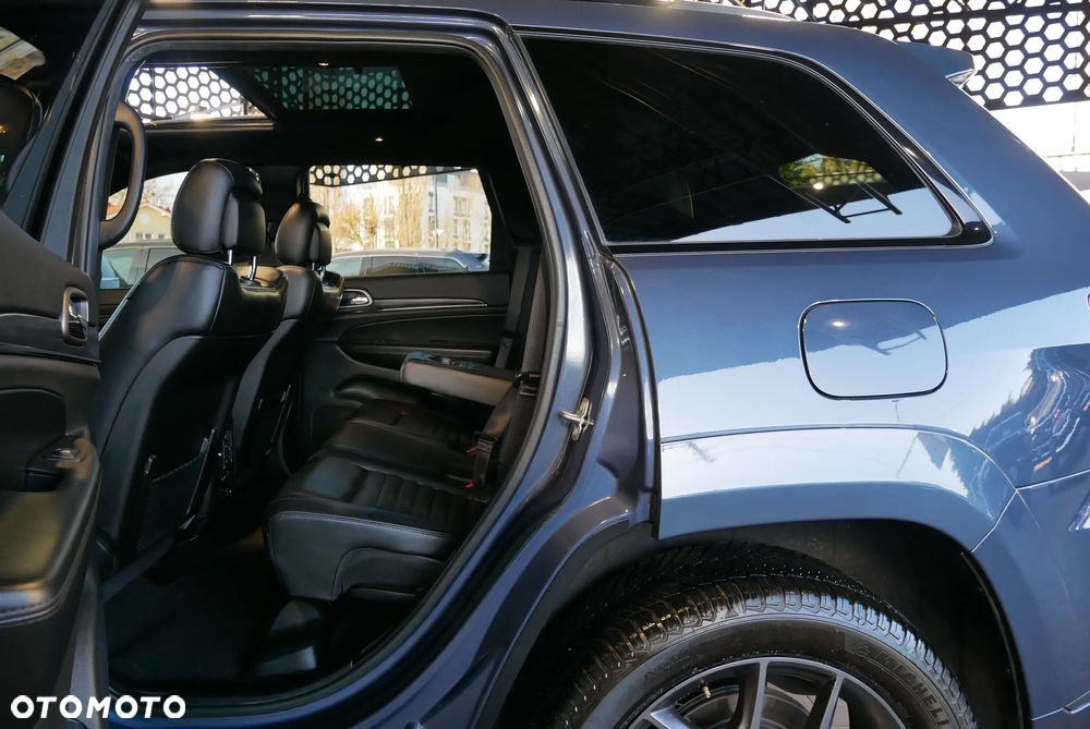 Jeep Grand Cherokee - 10