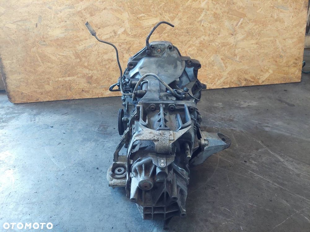 SKRZYNIA BIEGÓW AUDI 80 B4 2.0 8V MANUAL 5 BIEGÓW CGT - 3