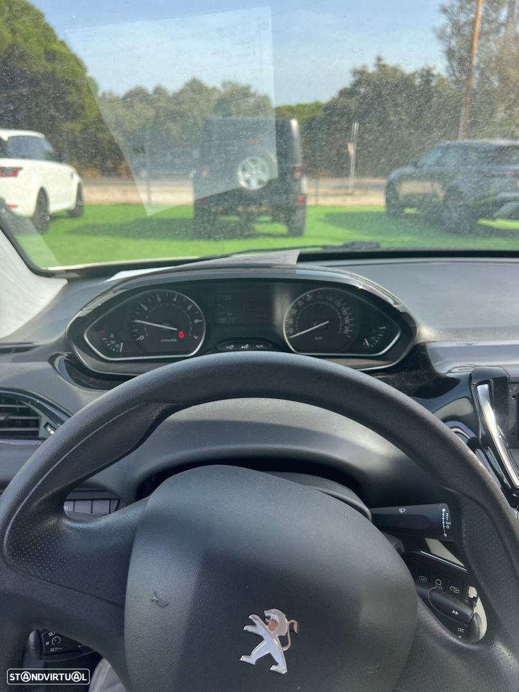 Peugeot 208 1.2 VTi Allure - 5