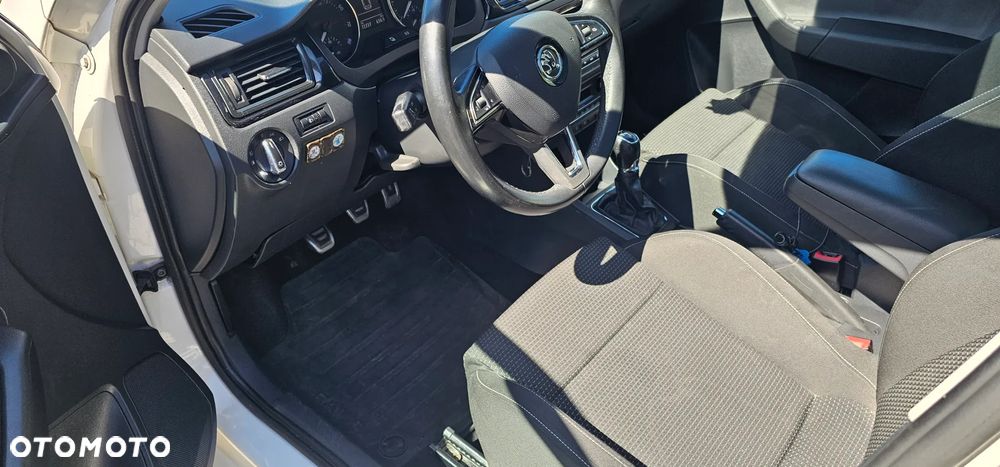 Skoda RAPID 1.2 TSI Edition - 13