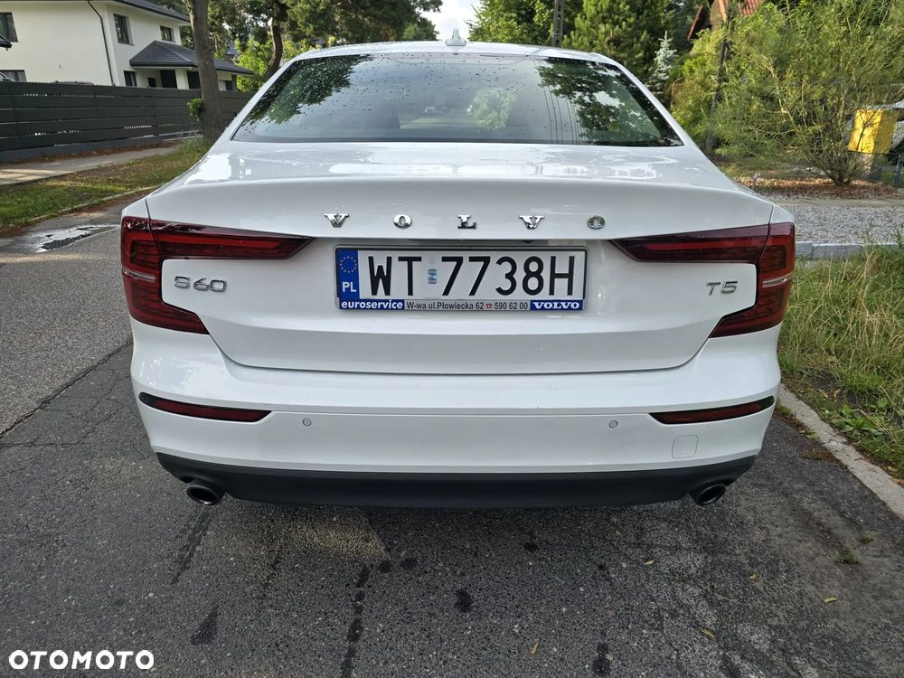 Volvo S60 T5 Momentum Pro - 5