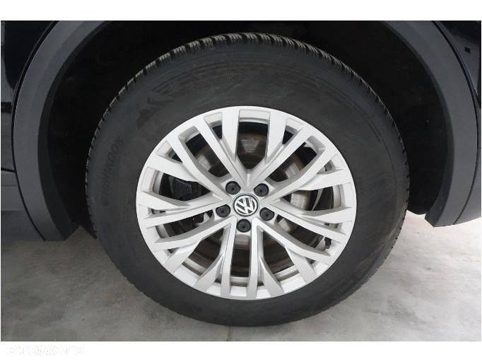 Volkswagen Touareg - 20