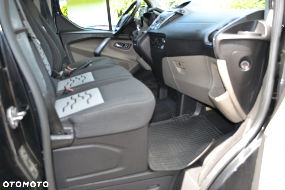 Ford Tourneo Custom 320 L2H1 VA Titanium - 8