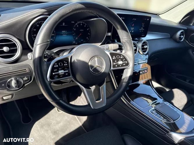 Mercedes-Benz GLC 300 4MATIC - 9