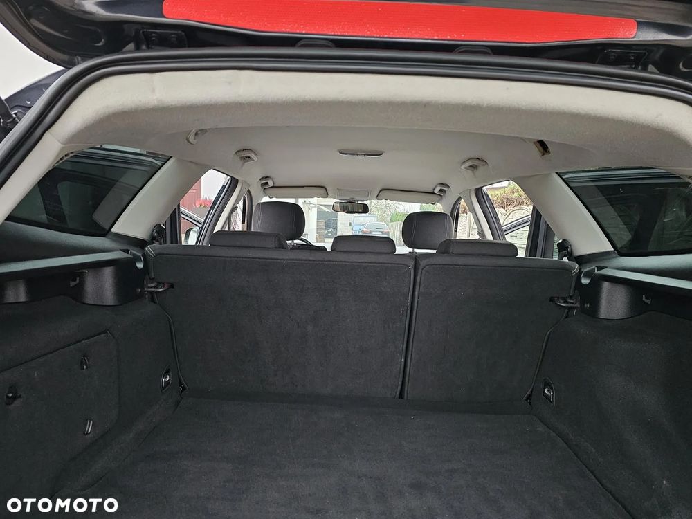 Ford Mondeo 2.0 Trend - 17