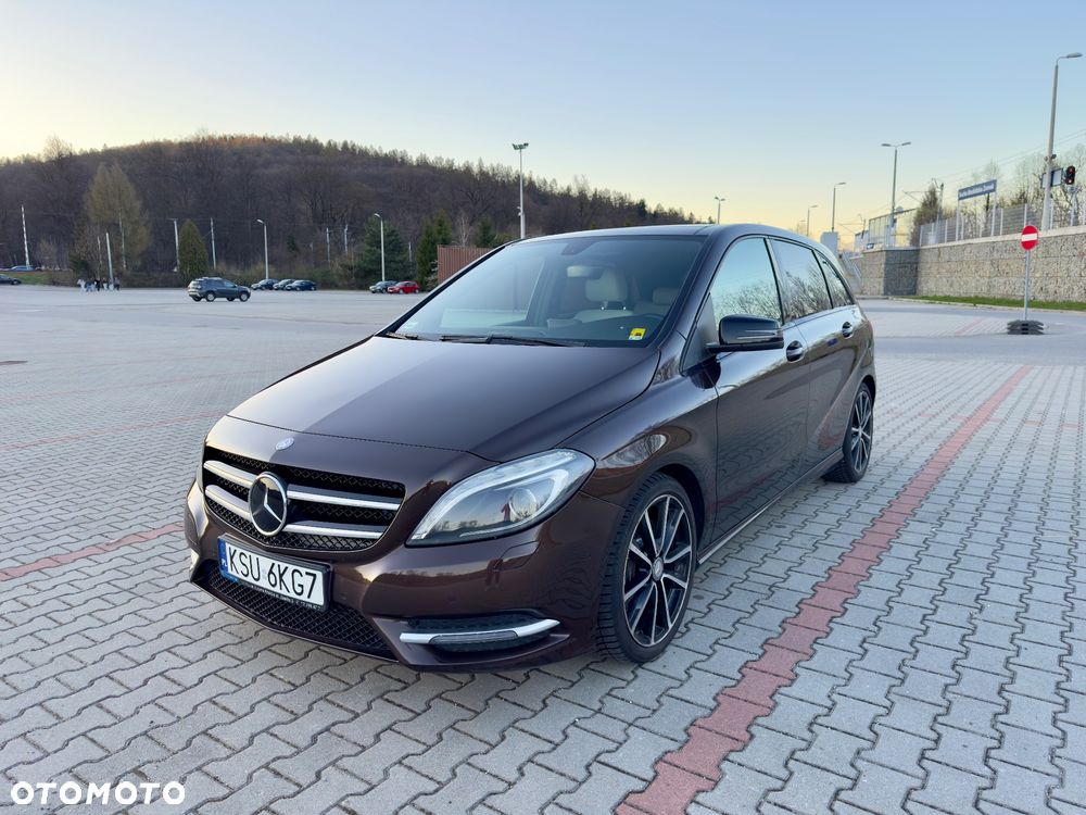 Mercedes-Benz Klasa B 220 4-Matic - 2