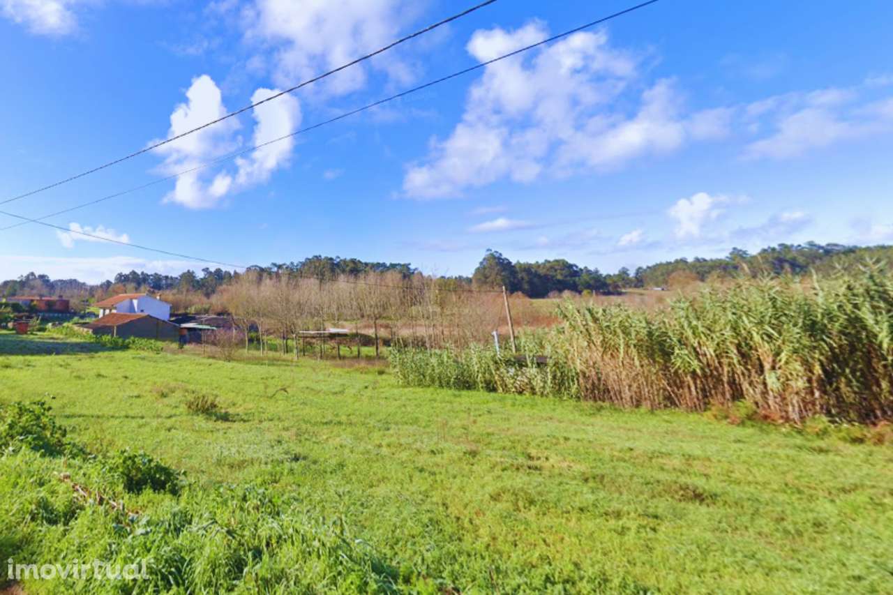 Terreno com viabilidade de construção - Grande imagem: 2/8