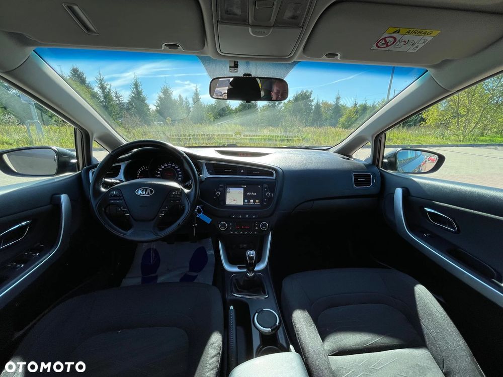 Kia Ceed 1.4 CVVT Dream Team Edition - 11