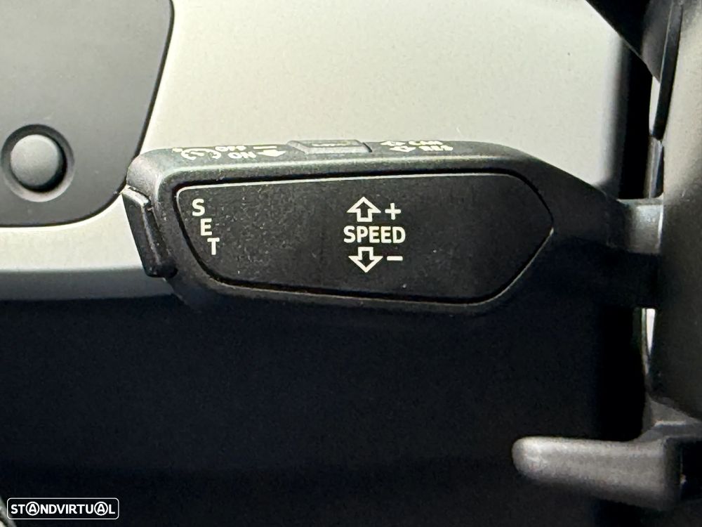 Audi A4 30 TDI S line S tronic - 32