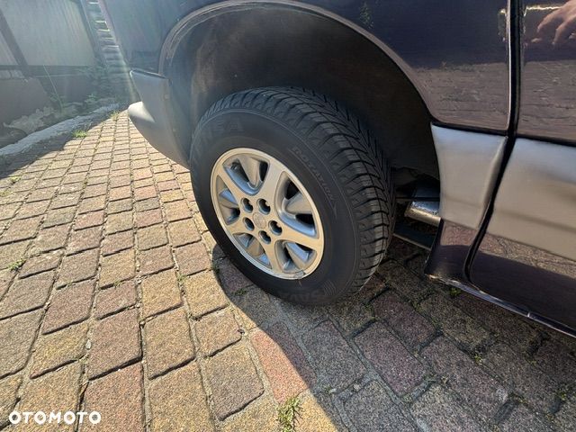 Chrysler Voyager LE 2.5L TD - 8