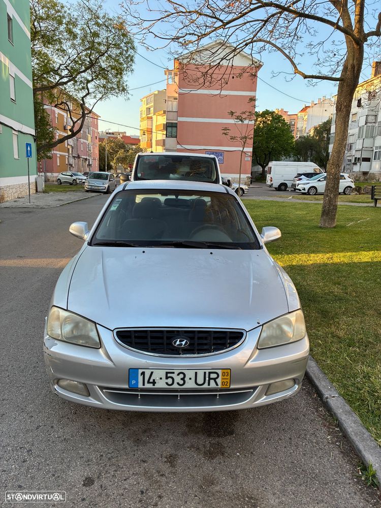 Hyundai Accent 1.3i GLS - 1