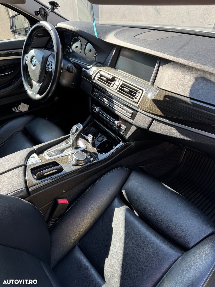 BMW Seria 5 525d Sport-Aut. Luxury Line - 7