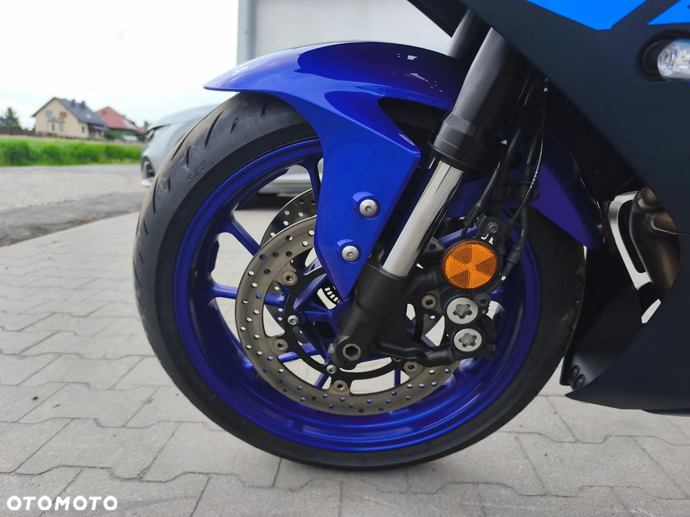 Yamaha R7 - 8
