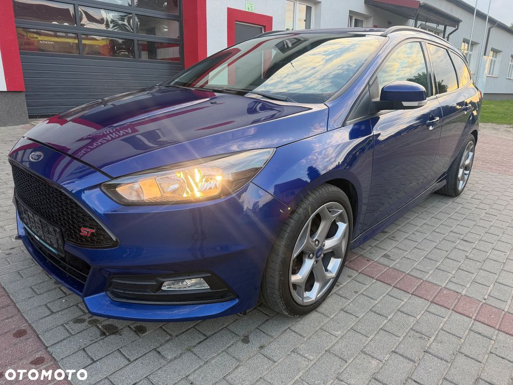 Ford Focus ST - 23