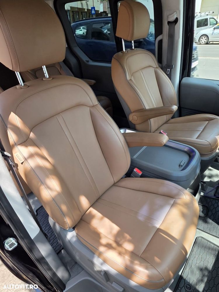 Hyundai Staria 2.2 CRDi Allrad Signature - 12