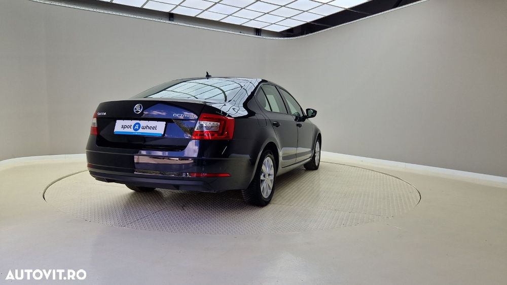 Skoda Octavia - 7