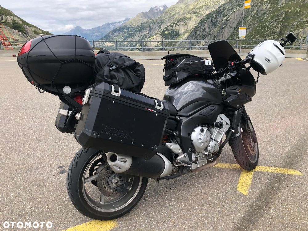 Yamaha FZ - 4