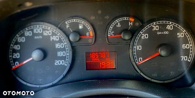 Fiat Punto 1.2 8V Active - 13