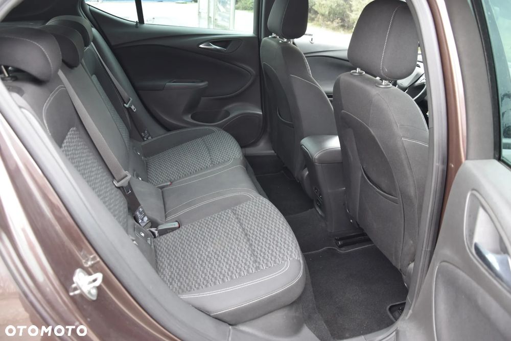 Opel Astra 1.4 T Elite - 13