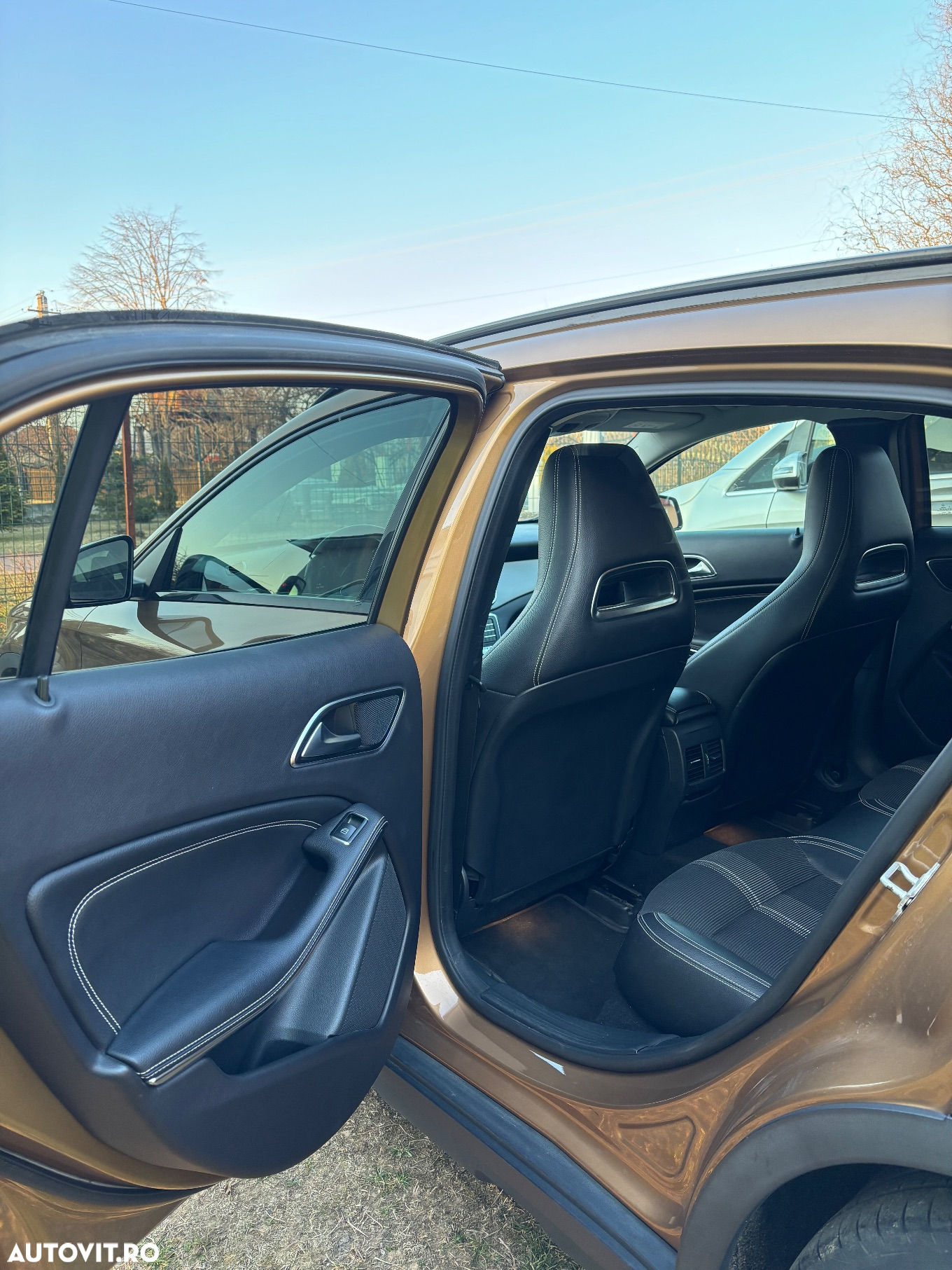 Mercedes-Benz GLA - 9