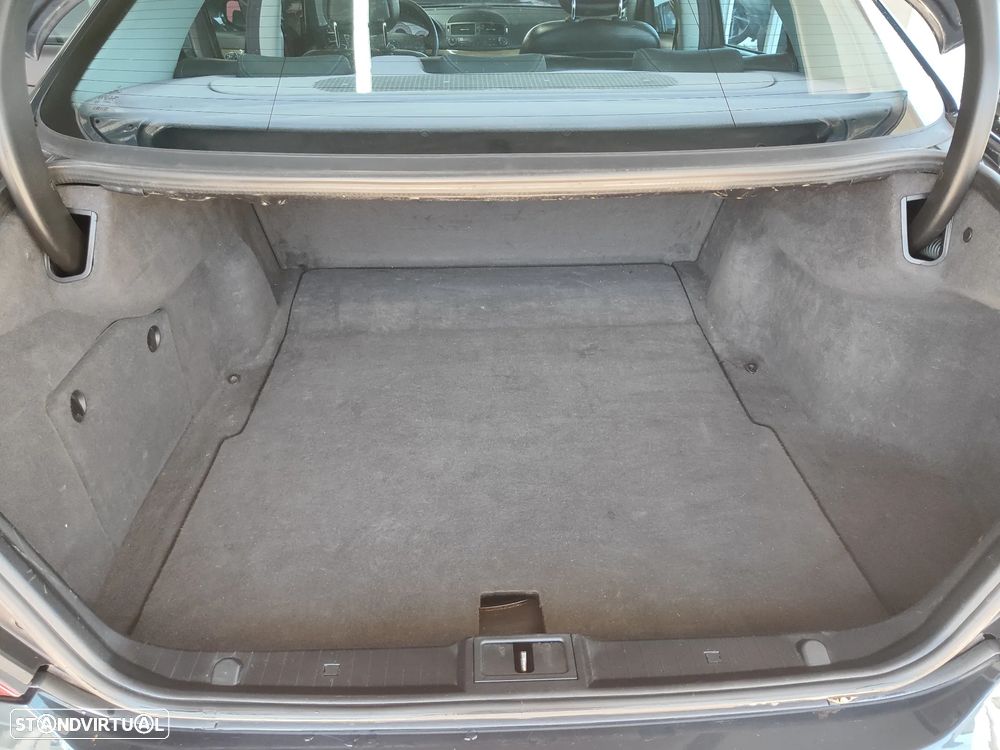 Mercedes-Benz E 220 CDI Avantgarde - 16