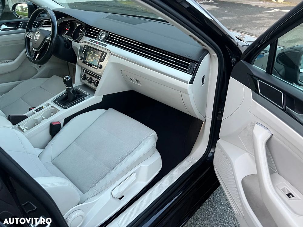 Volkswagen Passat - 38