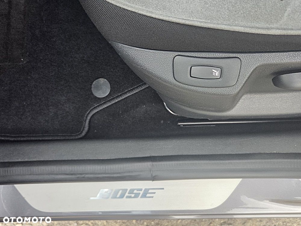 Renault Captur (ENERGY) TCe 90 BOSE EDITION - 34
