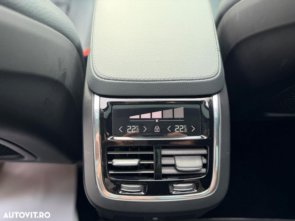 Volvo XC 90 Recharge T8 eAWD R-Design - 17