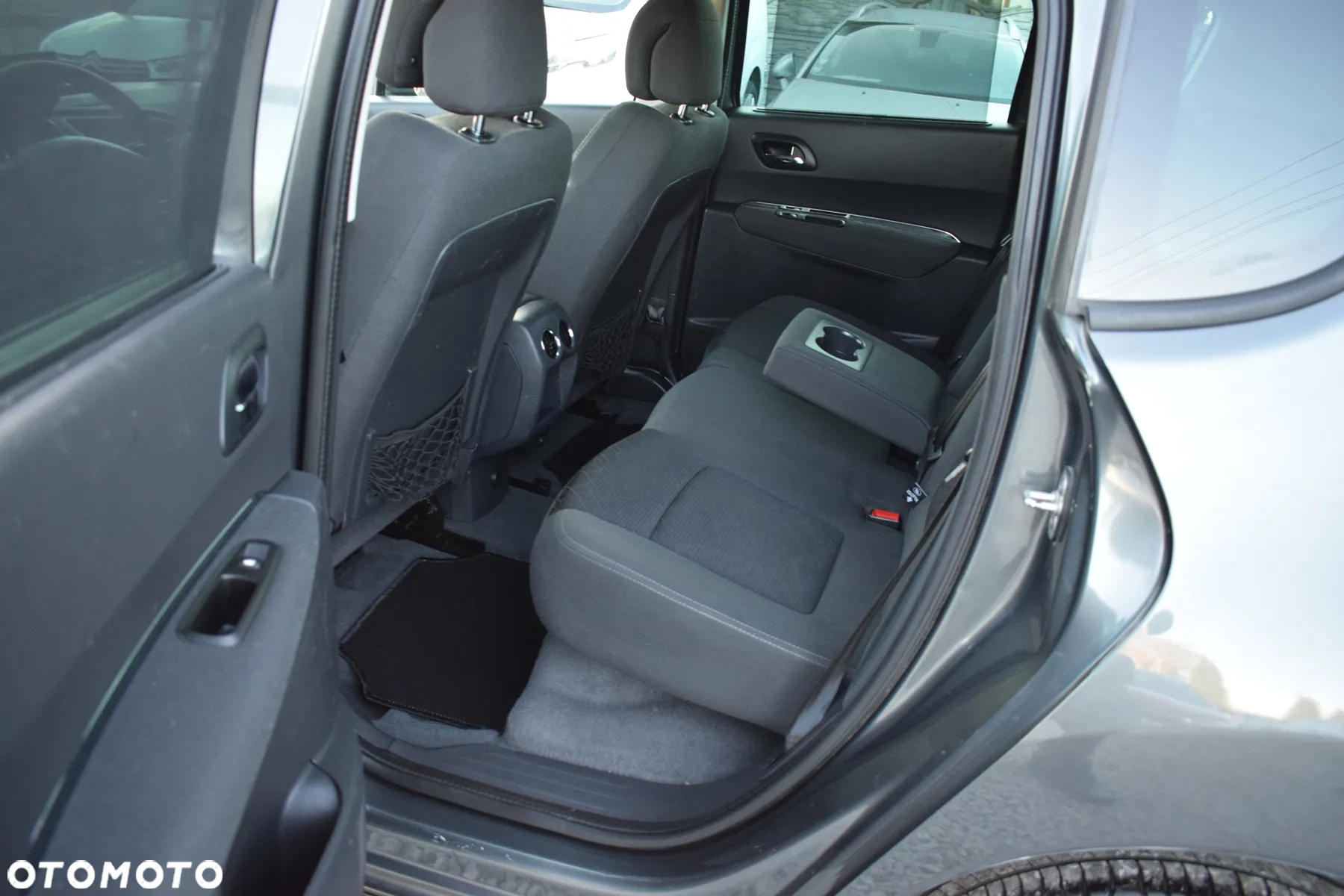 Peugeot 3008 HDi 115 Allure - 9