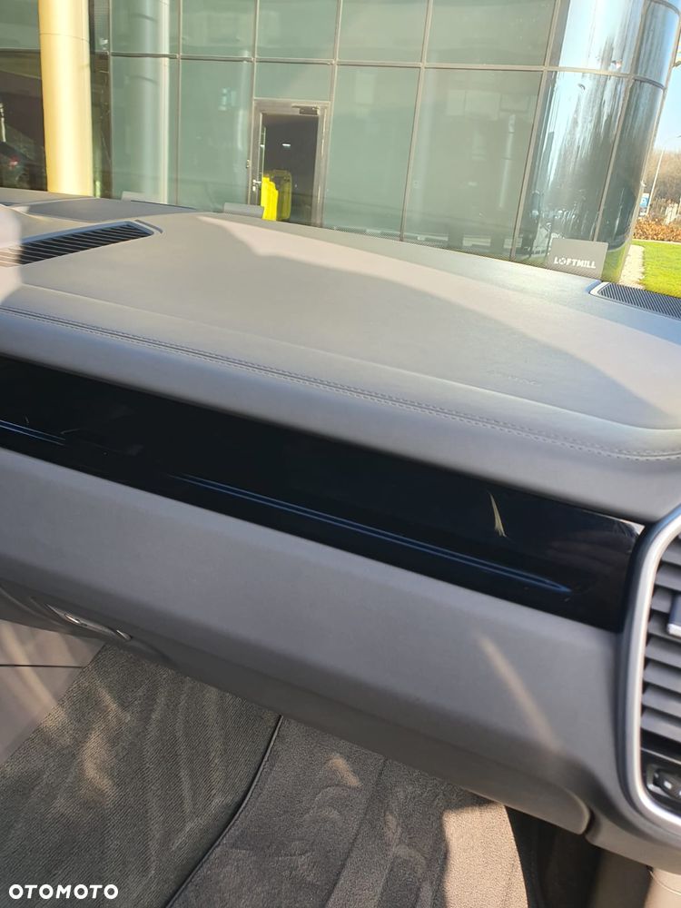 Porsche Cayenne Platinum Edition - 10