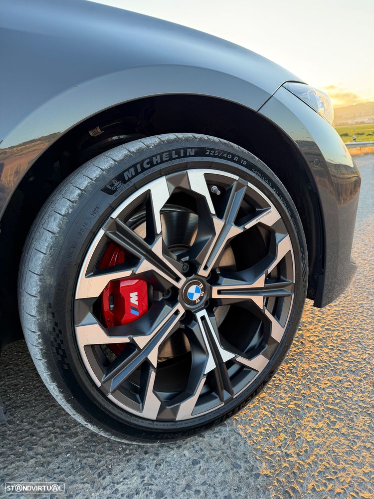 BMW 330 e Pack Desportivo M Pro Auto - 20