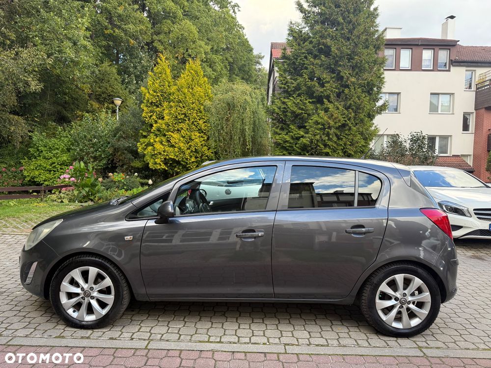Opel Corsa 1.2 16V Cosmo - 14