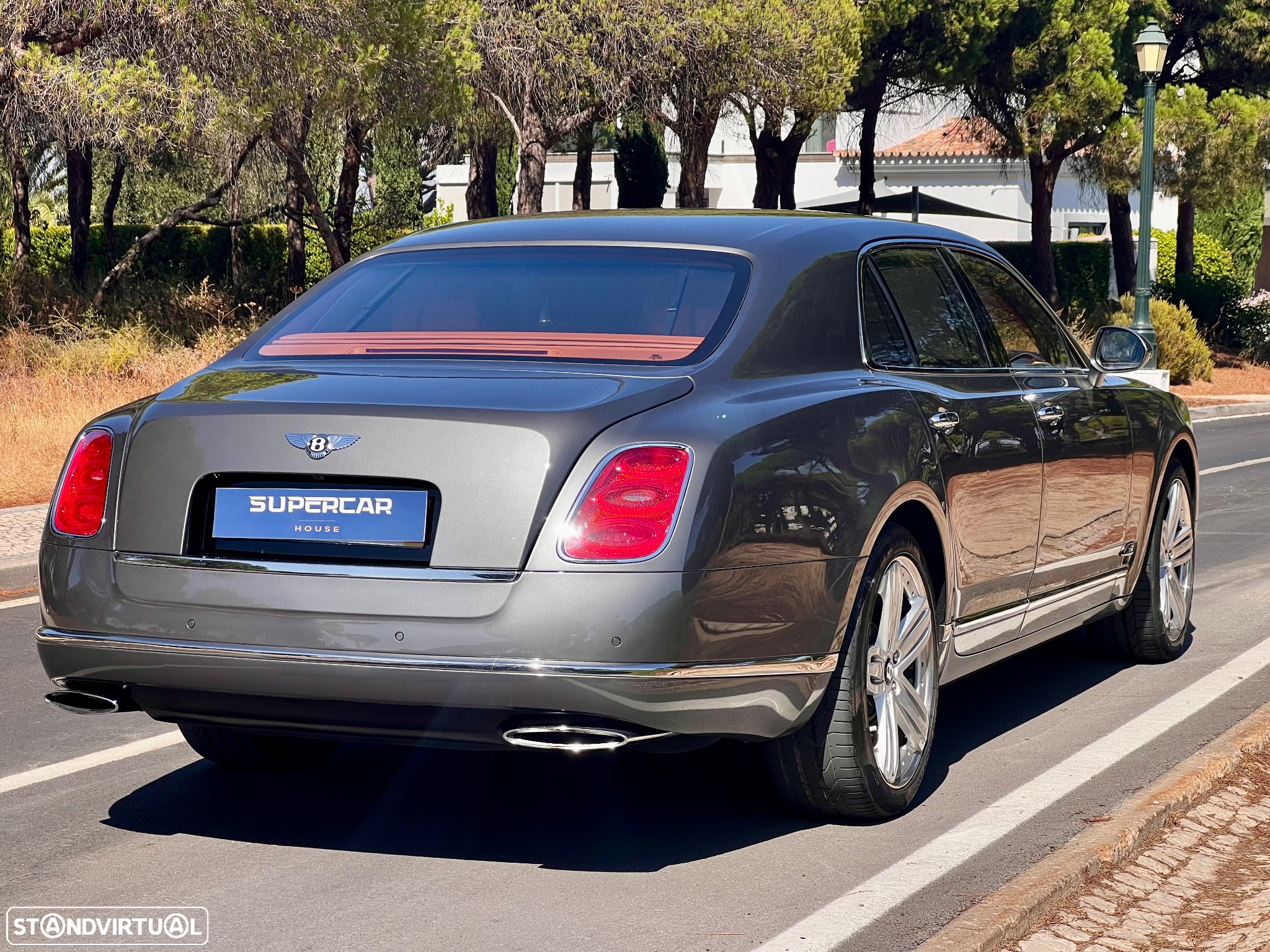 Bentley Mulsanne Standard - 2