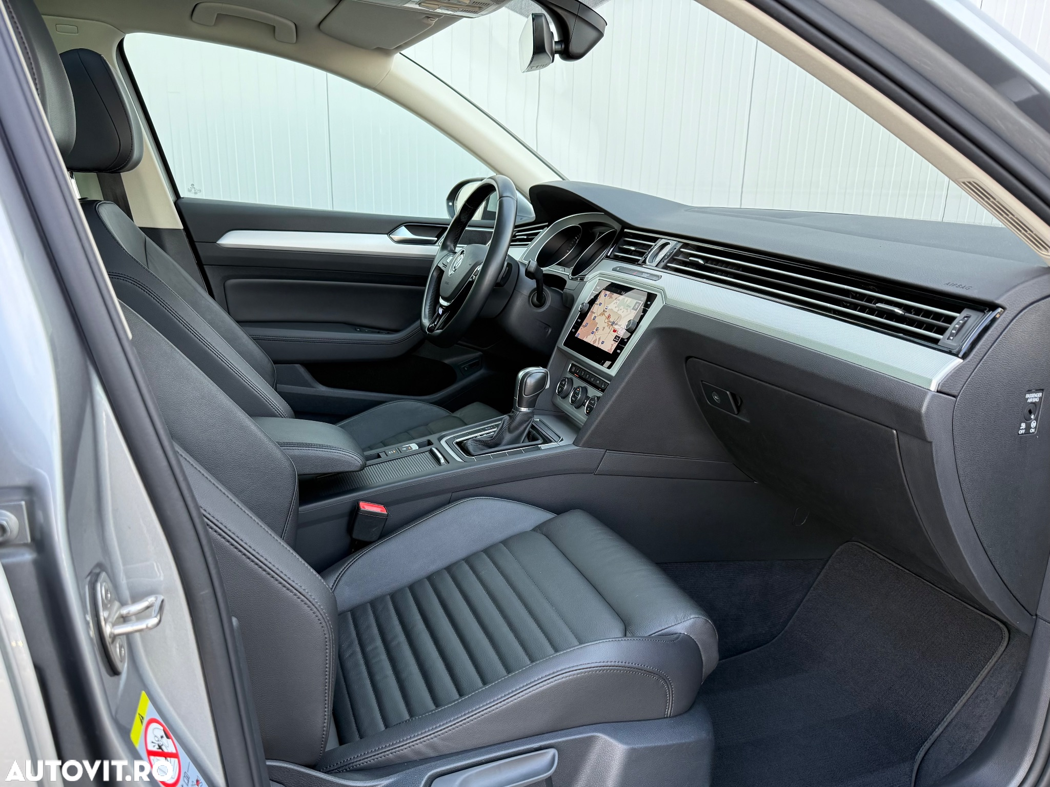 Volkswagen Passat Variant 2.0 TDI DSG Comfortline - 23