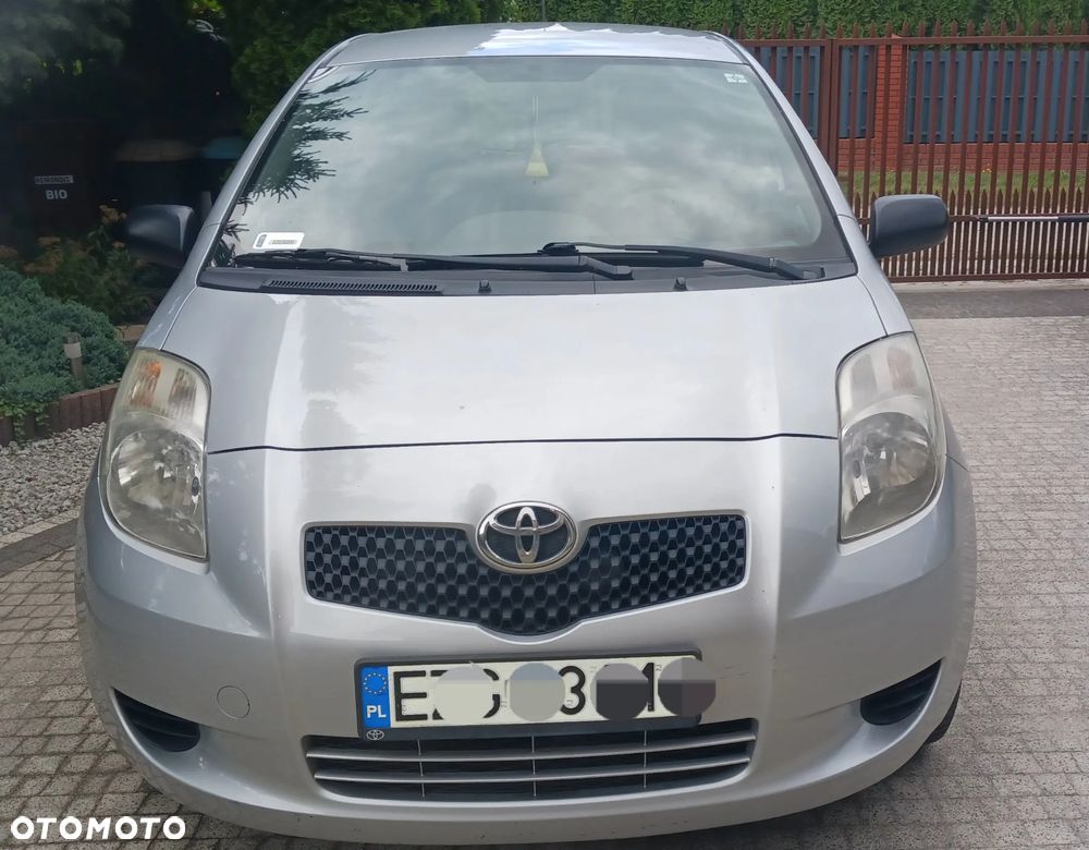 Toyota Yaris 1.3 Luna A/C - 1