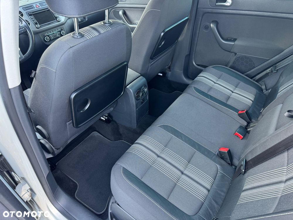 Volkswagen Golf Plus 1.6 TDI DPF DSG MATCH - 11