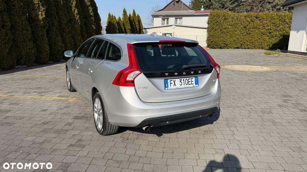Volvo V60 T4 Edition - 17