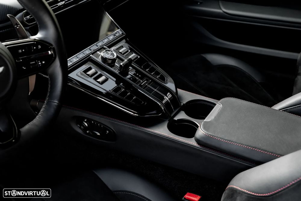 Aston Martin Vantage Coupe V8 - 15