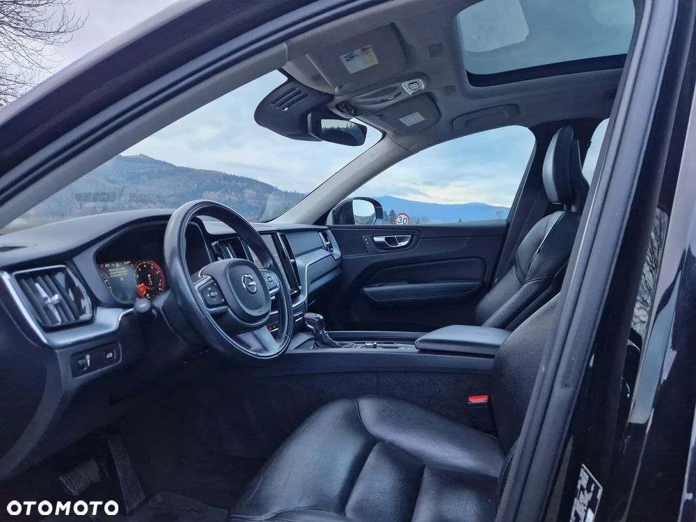 Volvo XC 60 T6 AWD Momentum - 8