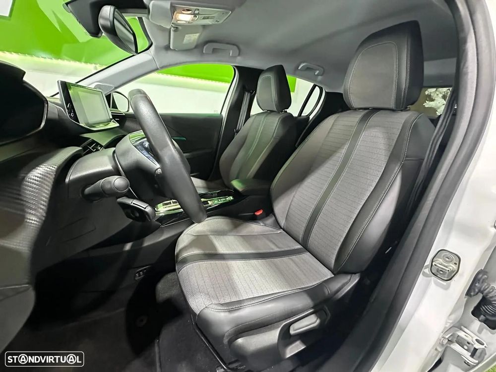 Peugeot e-208 - 7