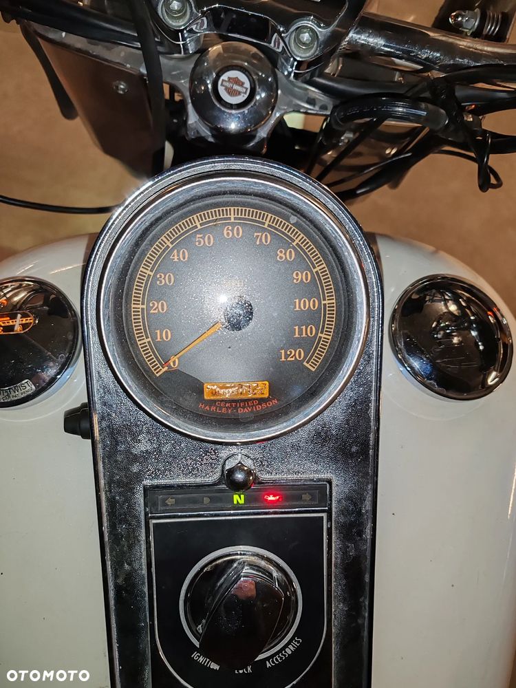 Harley-Davidson Dyna Fat Bob - 1
