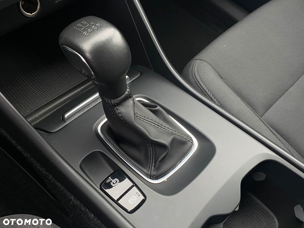 Volvo XC 40 T3 Momentum Pro - 21