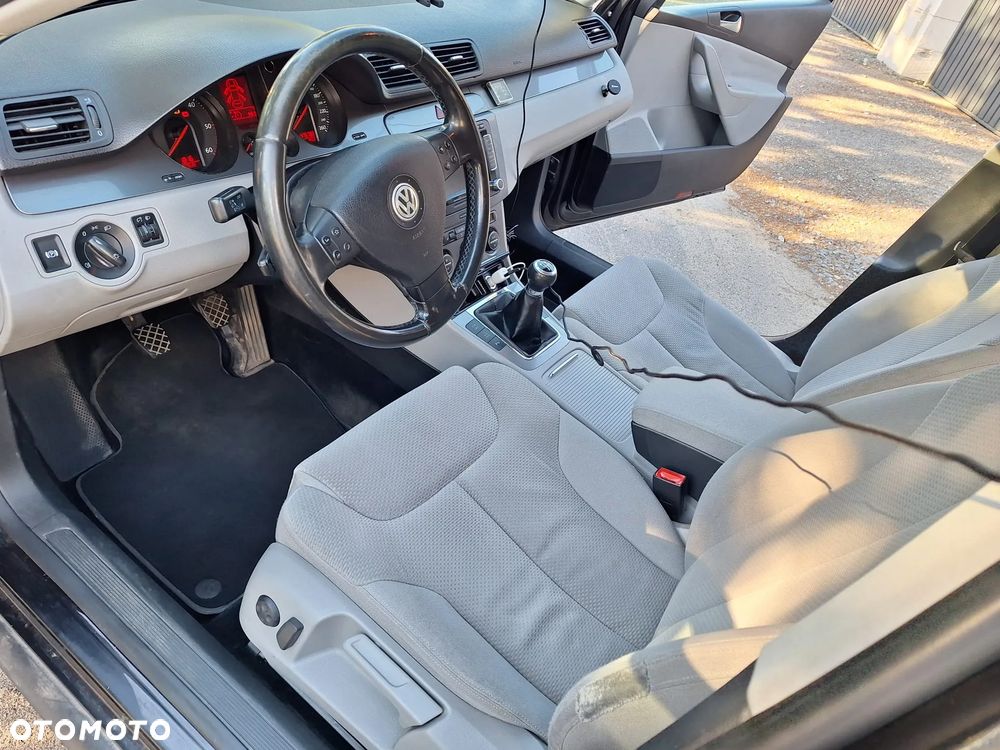 Volkswagen Passat 1.9 TDI Comfortline - 7