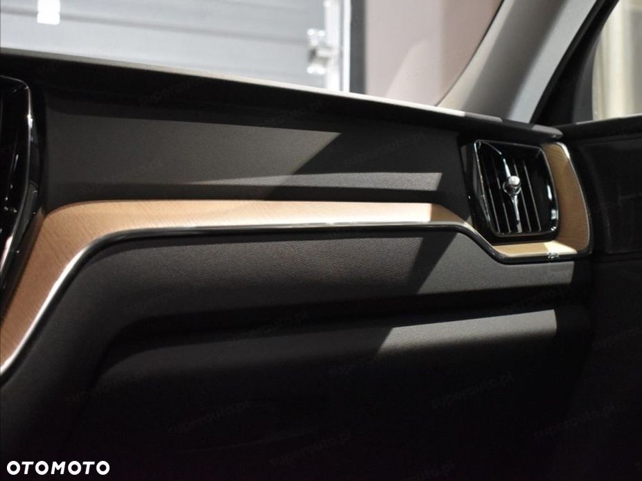 Volvo XC 60 - 13