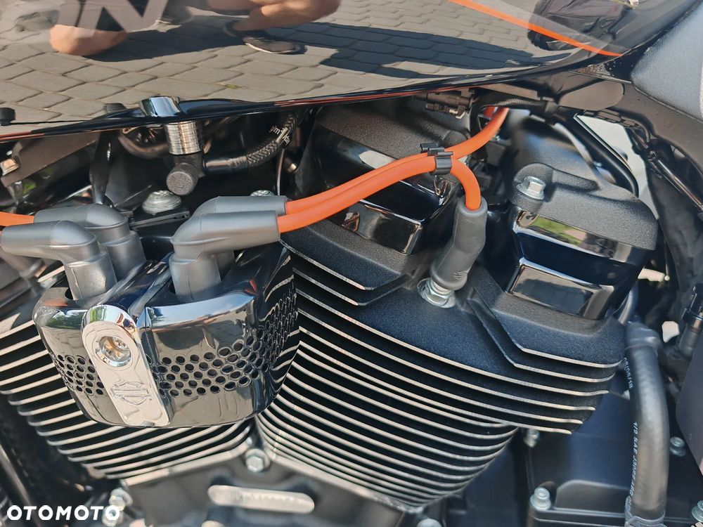 Harley-Davidson Softail FXDR - 24