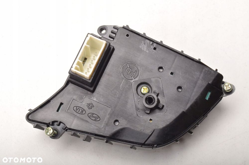 KIA CEED III PRZYCISKI KIEROWNICY 96700-M6975 4K1R2C-1200 - 4