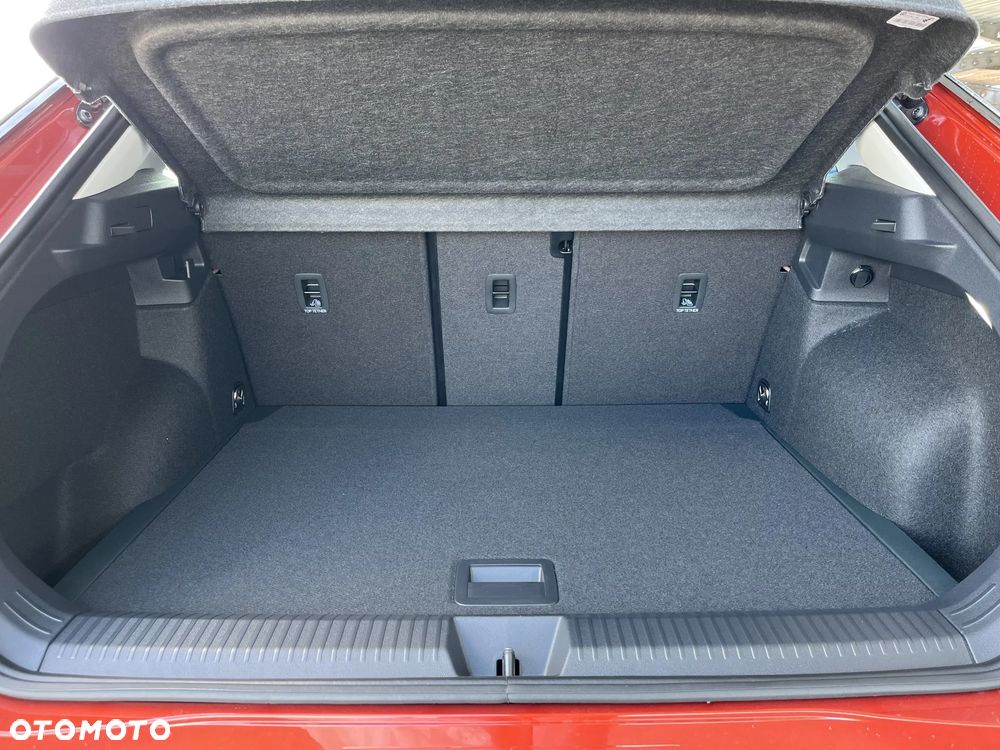 Volkswagen T-Roc 1.5 eTSI Life DSG - 18