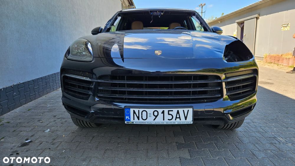 Porsche Cayenne Platinum Edition - 18