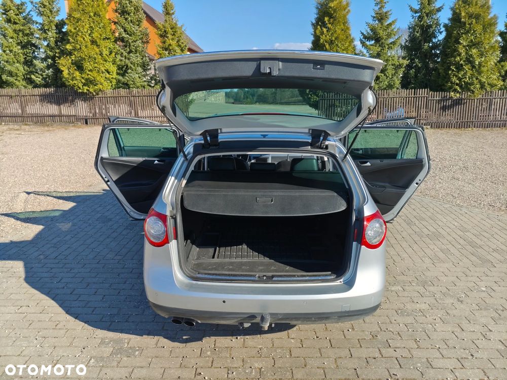 Volkswagen Passat 2.0 TDI DPF Sportline - 11