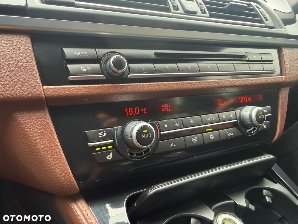 BMW Seria 5 520d - 26